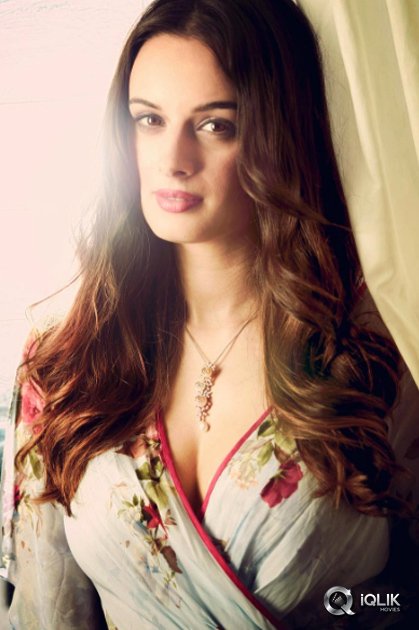 Evelyn-Sharma